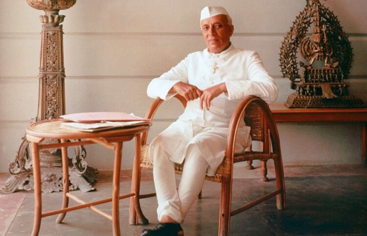 Jawaharlal Nehru: Biography, Wife, Children, stadium, essay - Javatpoint