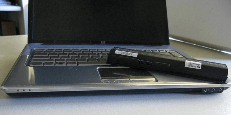 What causes a primary internal battery 601 error on an HP laptop