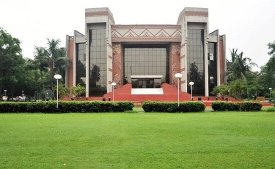 Top 10 MBA Colleges in India