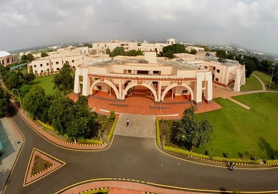 Top 10 MBA Colleges in India