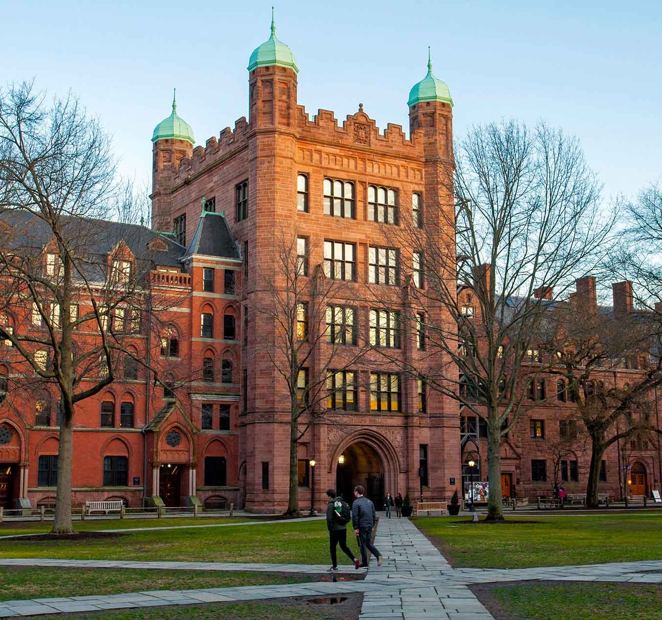Top 10 Richest Universities in the world