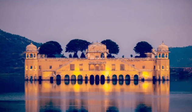 25 Tourist Places in India